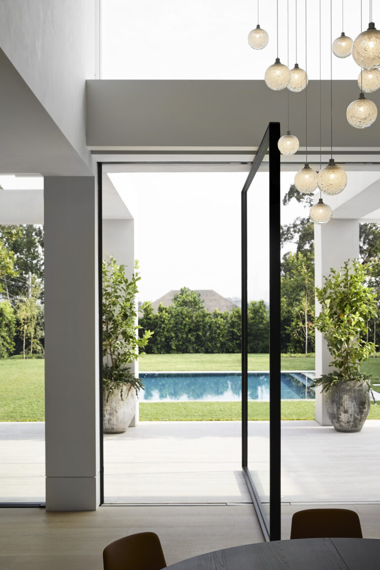 Articolo Studios Custom Fizi Ball Drop Toorak Residence
