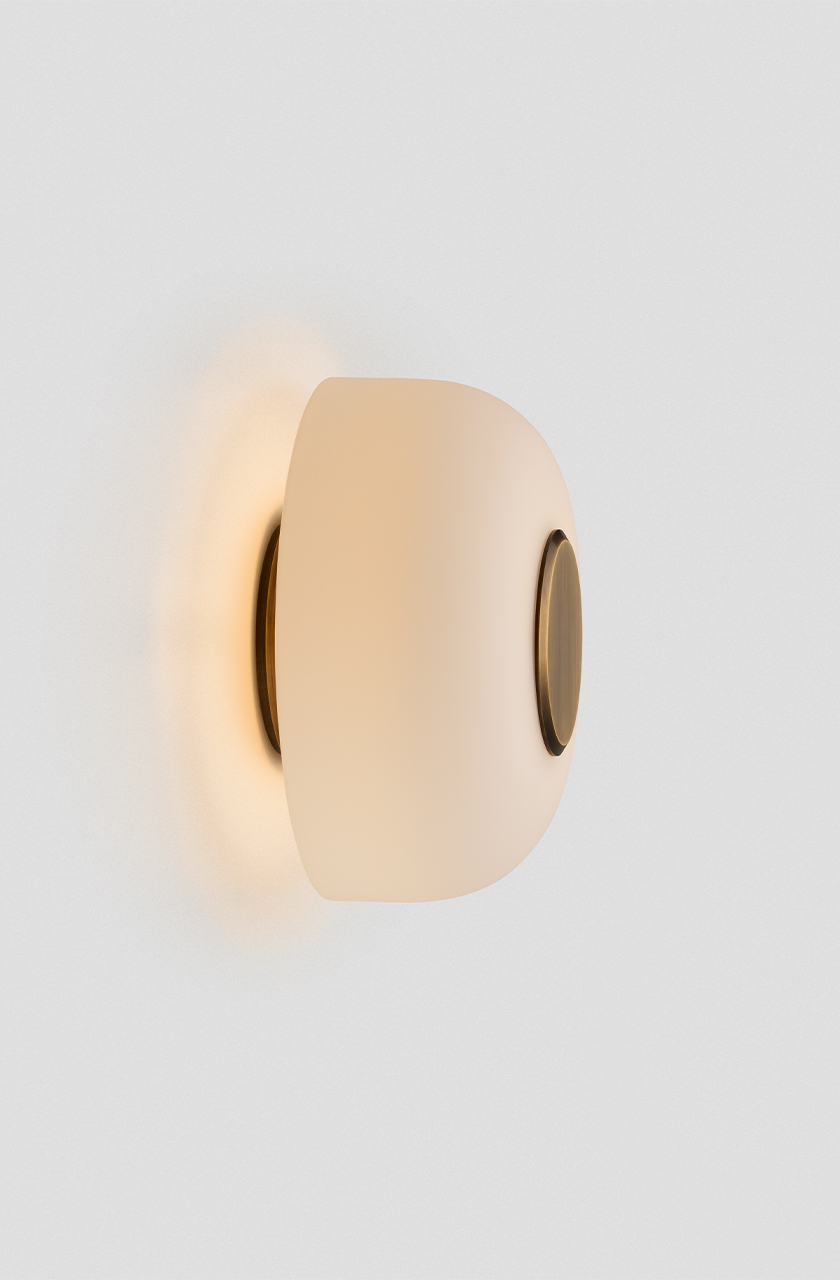 Articolo Studios Luxury Lighting Rolo Medium Table Lamp in Brass and Snow Shade