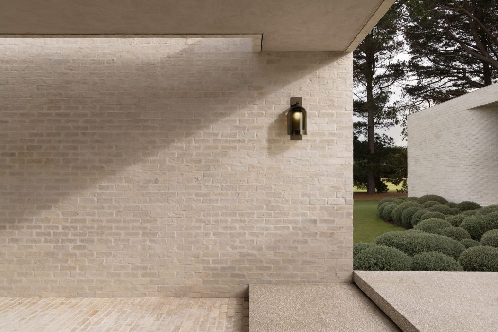 Articolo Studios Luxury Lighting Exteiro Lumi Wall Sconce in Cape Schanck Residence